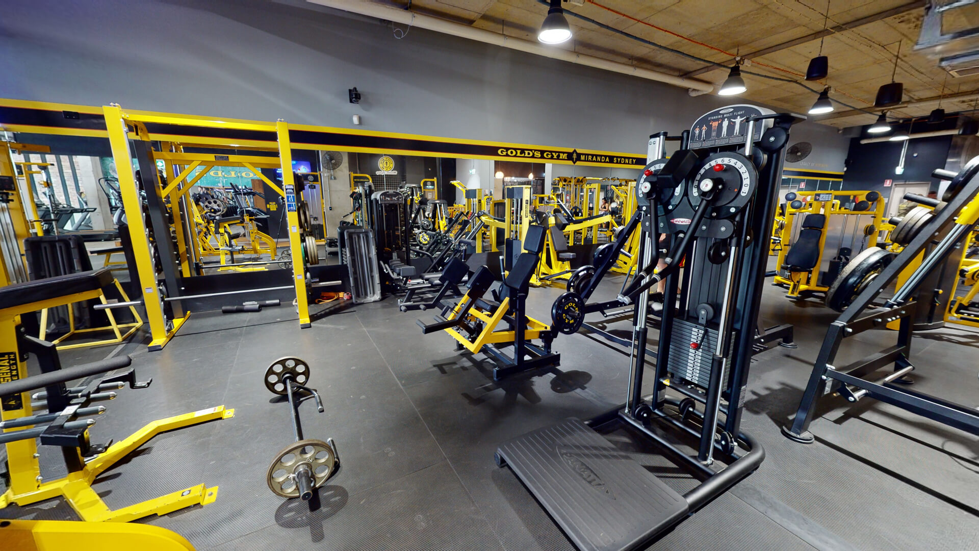 The machine and free weights floor at Gold's Gym Miranda